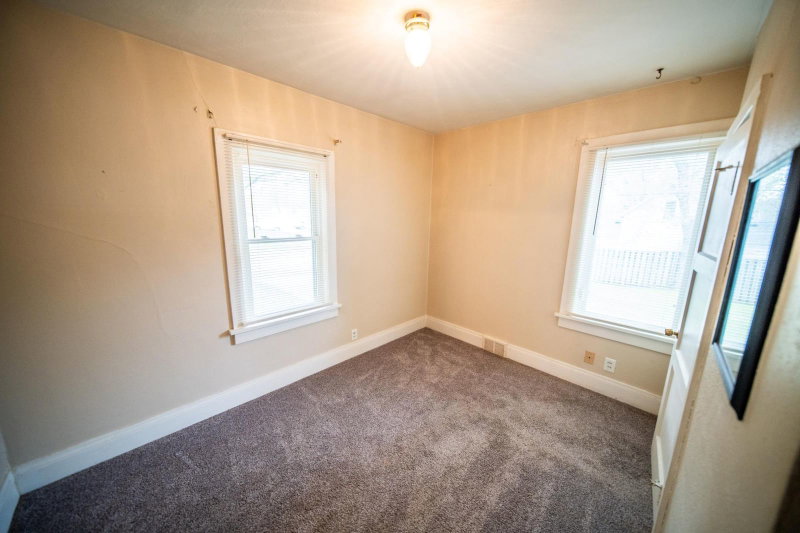 251 Linden Avenue - Photo 11