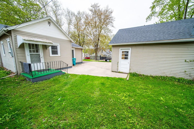 251 Linden Avenue - Photo 22