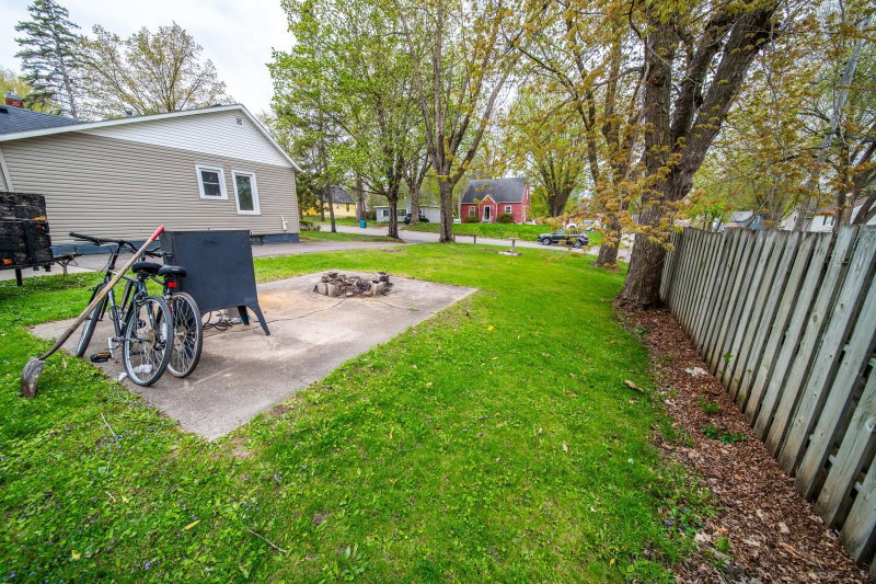 251 Linden Avenue - Photo 26