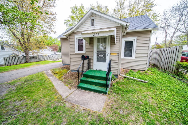 251 Linden Avenue - Photo 28