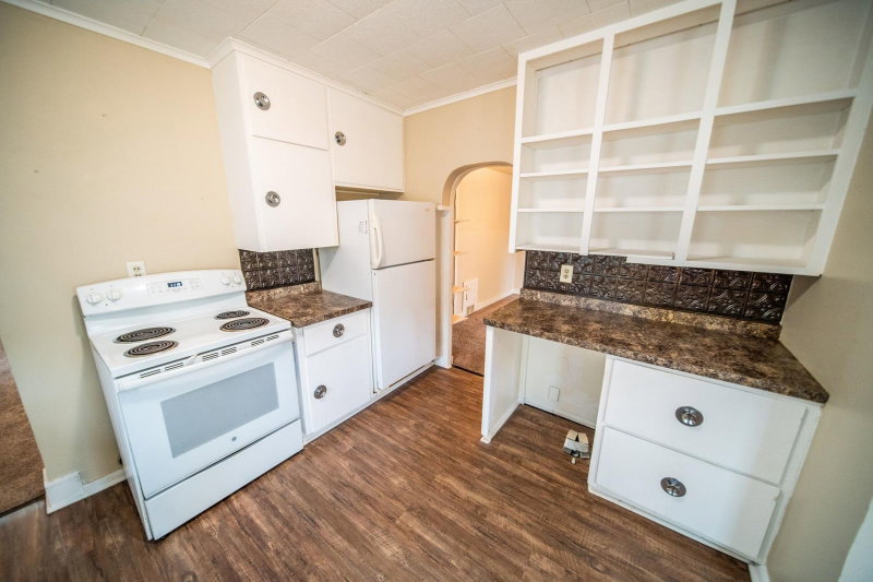 251 Linden Avenue - Photo 9