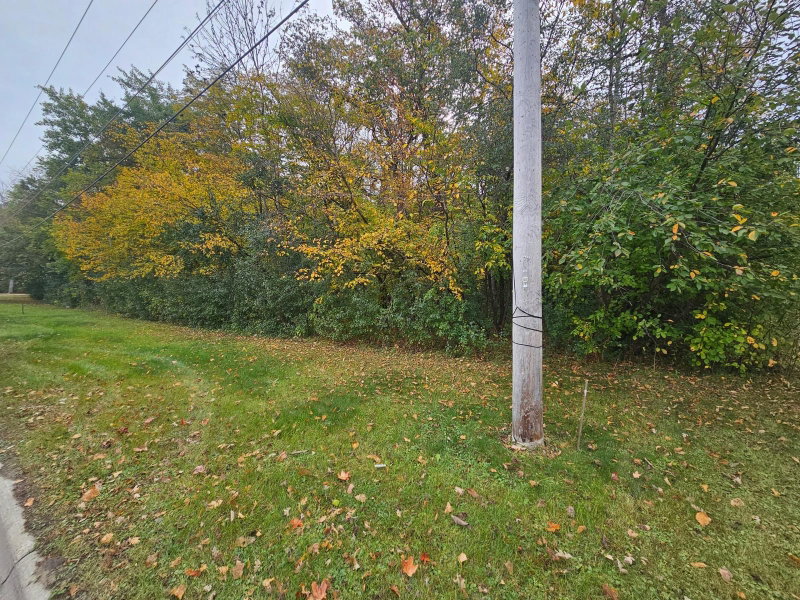 1077 S Shore Drive - Photo 5