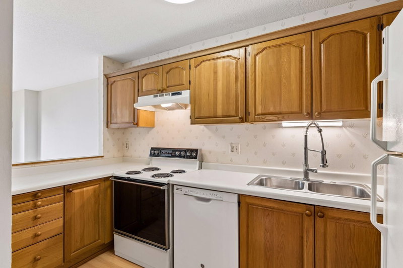 1425 W 28th Street #315 - Photo 3