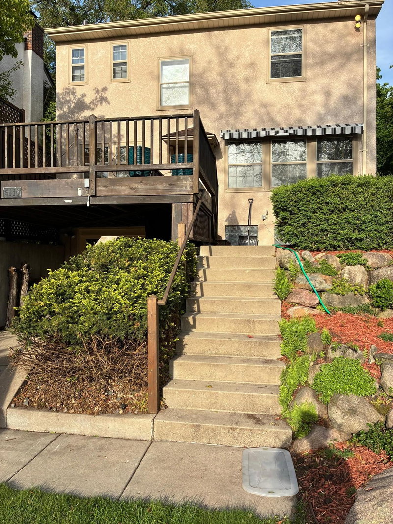 5140 Queen Avenue S - Photo 11