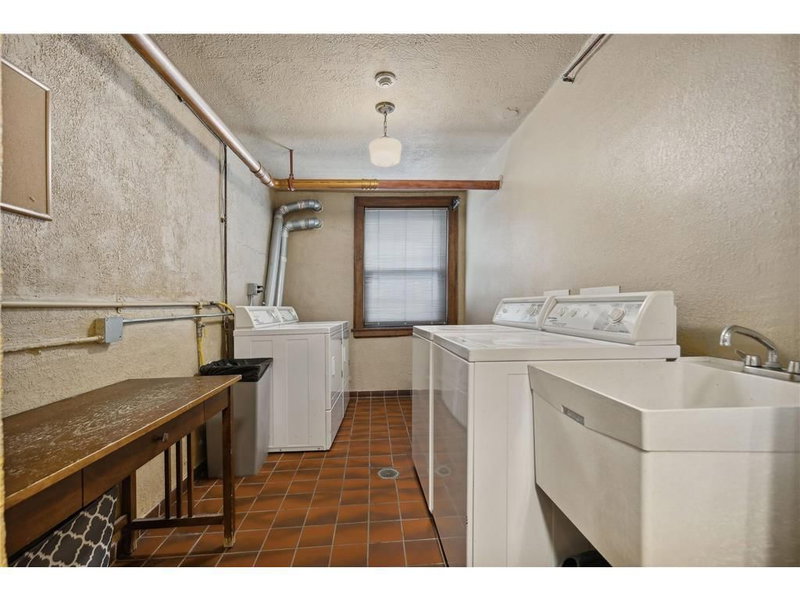 1204 Harmon Place #10 - Photo 21