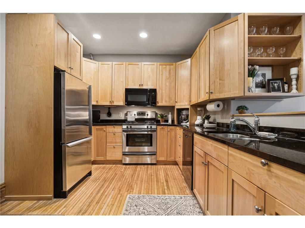 1204 Harmon Place #10