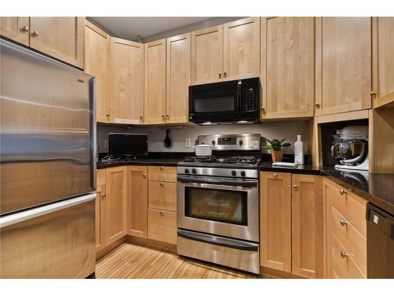 1204 Harmon Place #10 - Photo 6