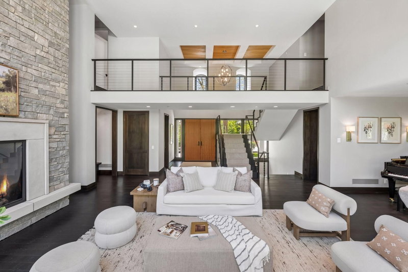 2201 Isengard Street - Photo 4