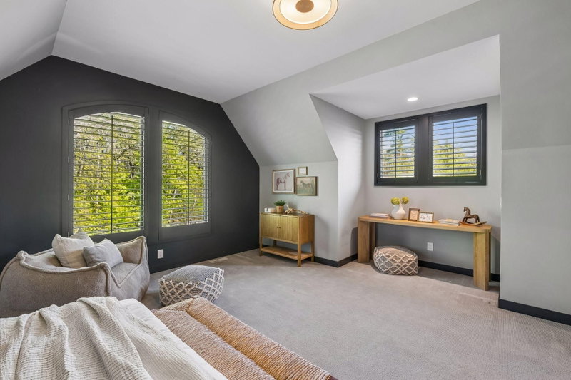 2201 Isengard Street - Photo 36
