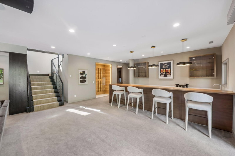 2201 Isengard Street - Photo 43