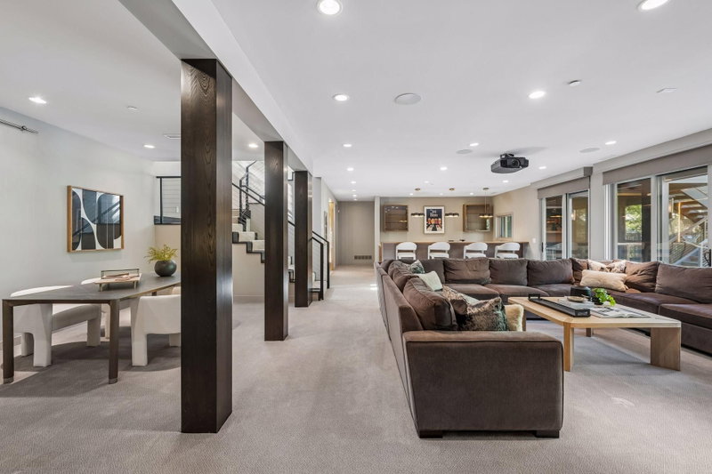 2201 Isengard Street - Photo 47