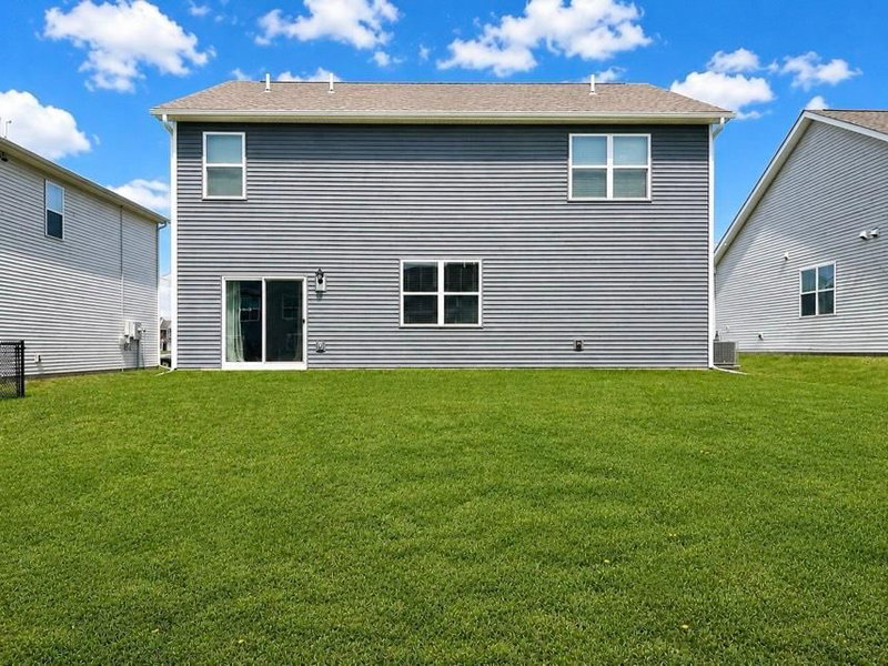 12744 Erskin Street NE - Photo 2