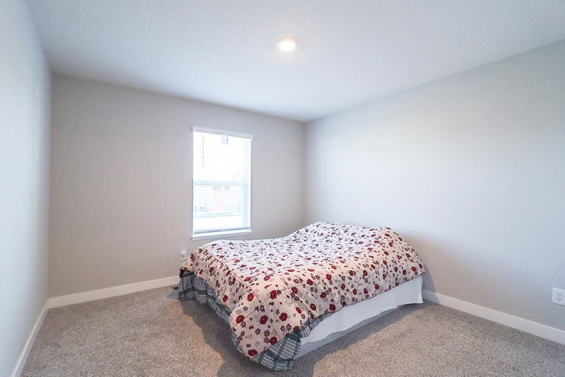 12744 Erskin Street NE - Photo 33