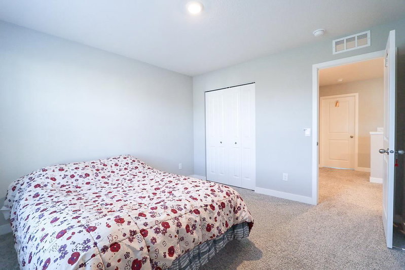 12744 Erskin Street NE - Photo 34