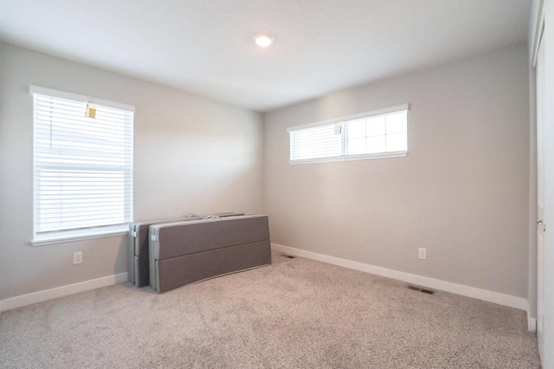 12744 Erskin Street NE - Photo 36