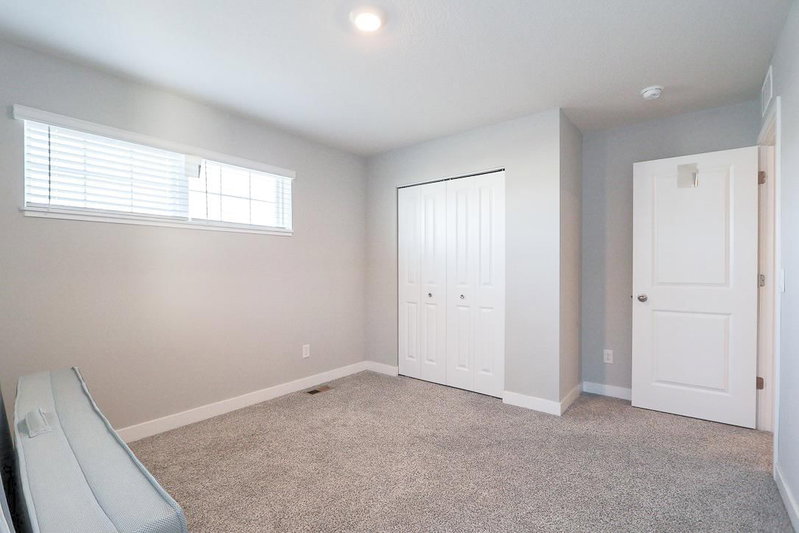 12744 Erskin Street NE - Photo 37