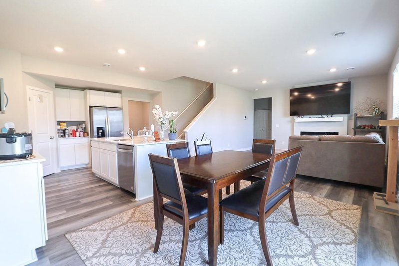 12744 Erskin Street NE - Photo 8