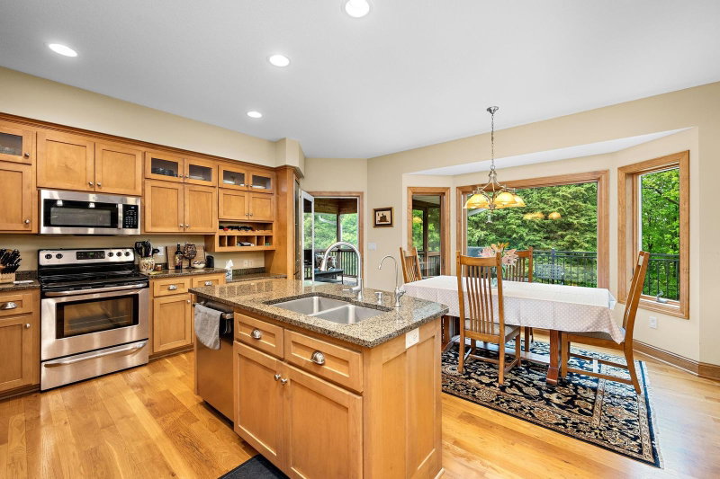 3990 Golfview Drive - Photo 12