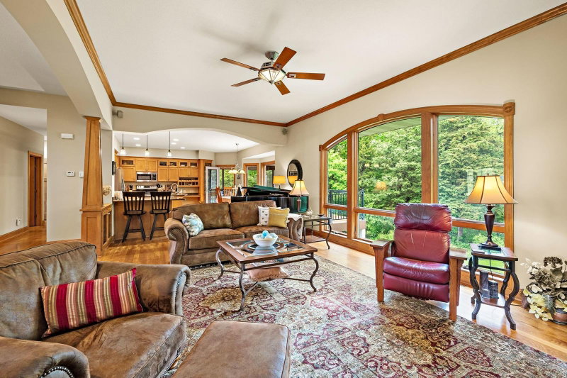 3990 Golfview Drive - Photo 8