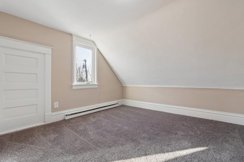 1368 Payne Avenue - Photo 18