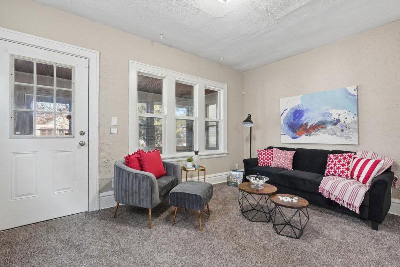 1368 Payne Avenue - Photo 4