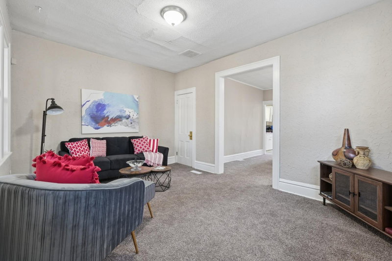 1368 Payne Avenue - Photo 5