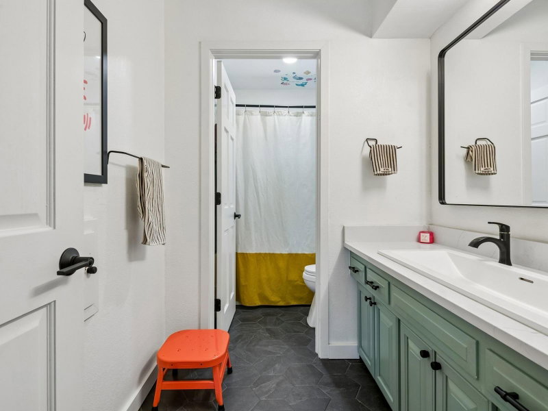 6401 Doron Lane - Photo 25