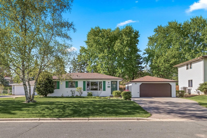 3140 68th Street E - Photo 2