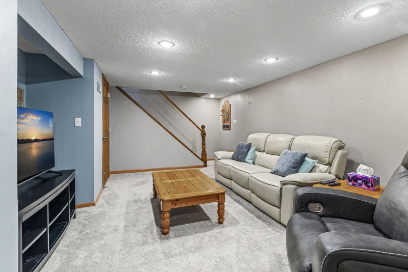 3140 68th Street E - Photo 22