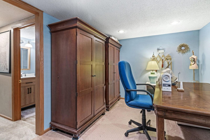 3140 68th Street E - Photo 26