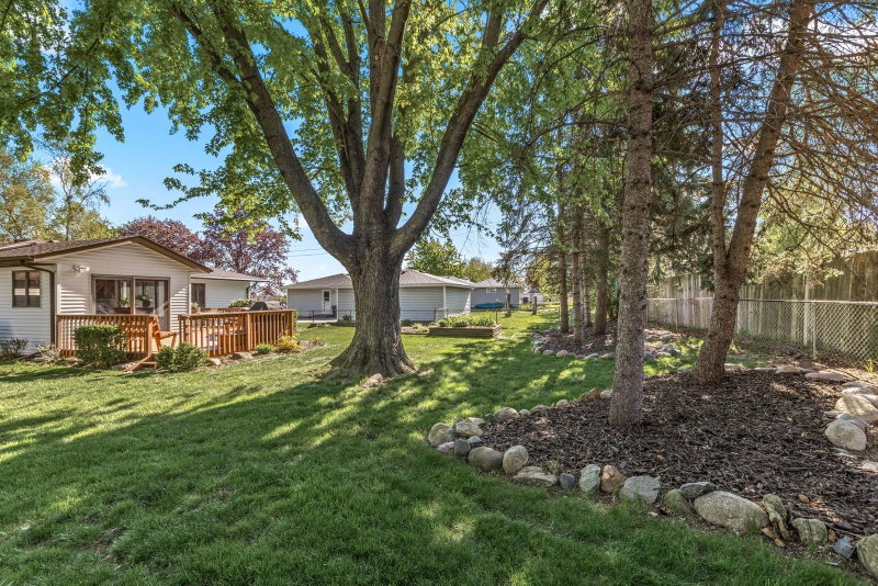 3140 68th Street E - Photo 32