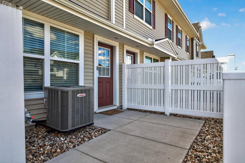 8076 150th Place NW - Photo 3