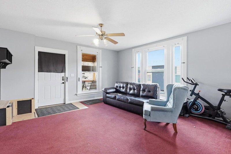 1415 44th Avenue N - Photo 2