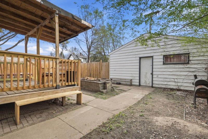 1415 44th Avenue N - Photo 31