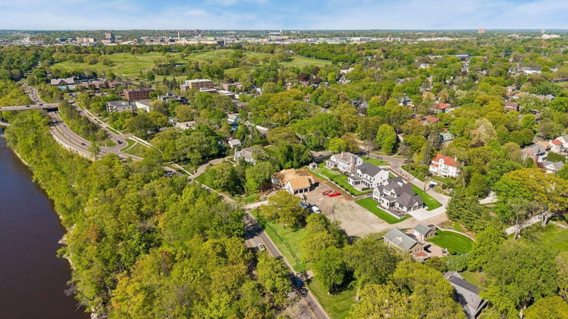 110 Mississippi River Boulevard N - Photo 16