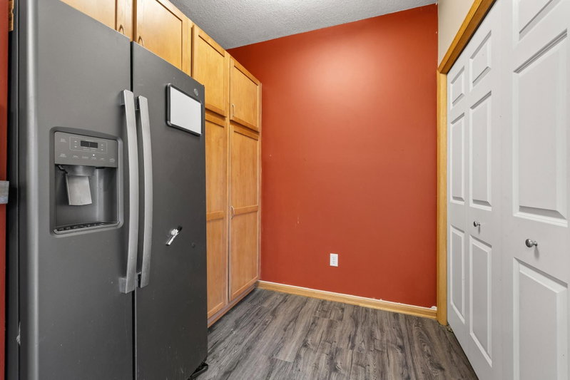 568 State Street #C - Photo 13