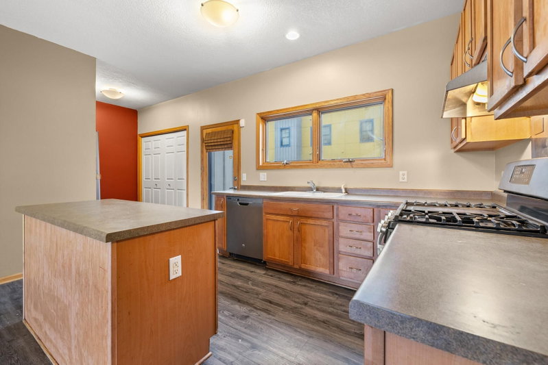 568 State Street #C - Photo 14