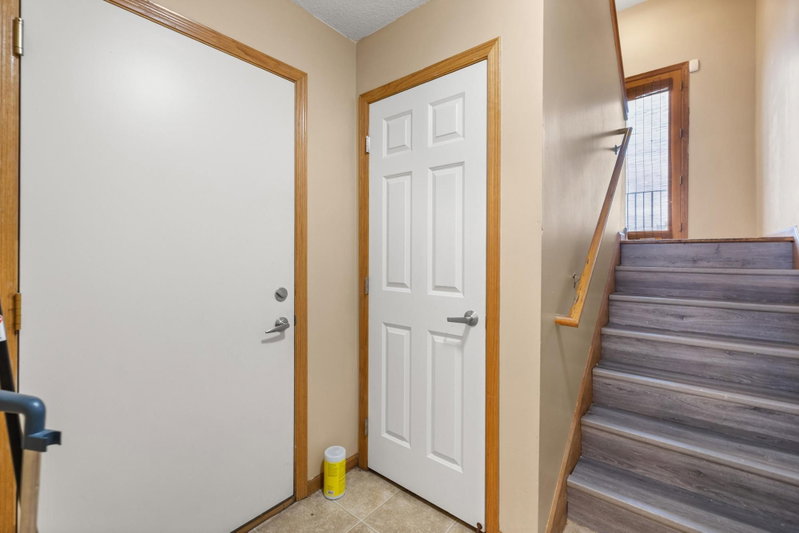 568 State Street #C - Photo 8