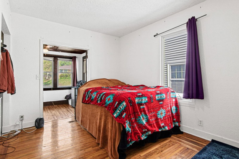 3236 James Avenue N - Photo 13