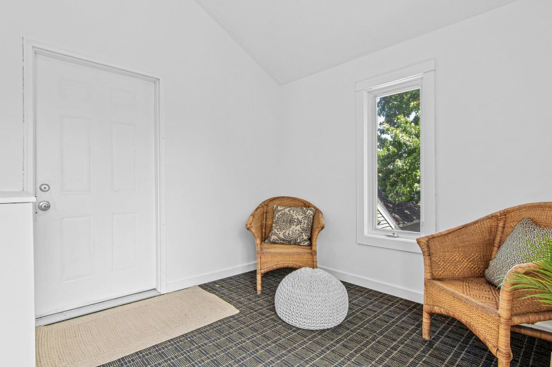 3236 James Avenue N - Photo 18