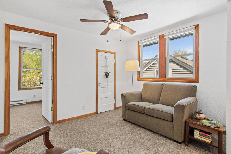 3236 James Avenue N - Photo 19