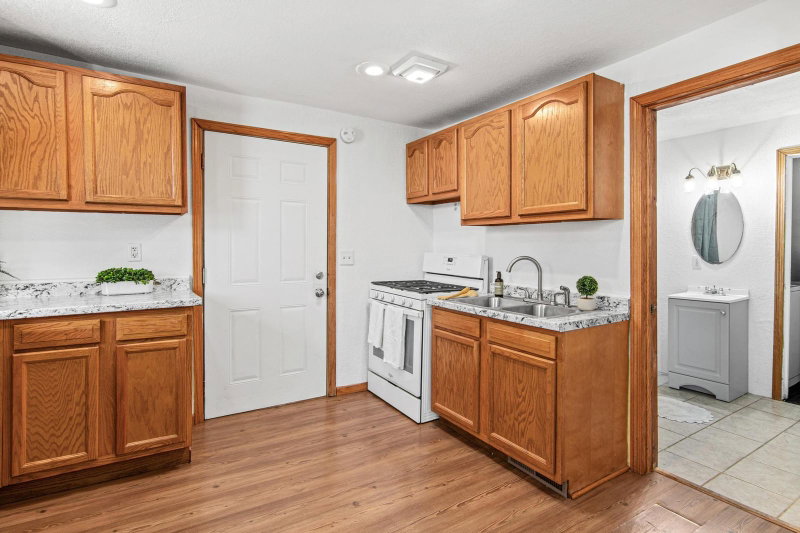 3236 James Avenue N - Photo 23