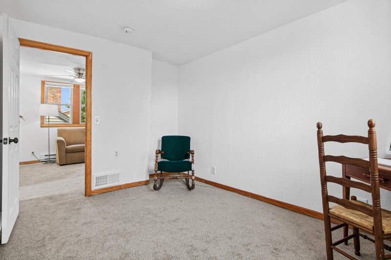 3236 James Avenue N - Photo 25