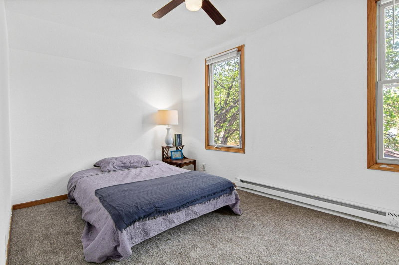 3236 James Avenue N - Photo 26