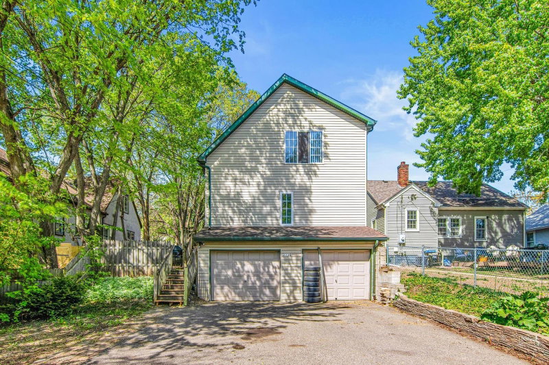 3236 James Avenue N - Photo 31