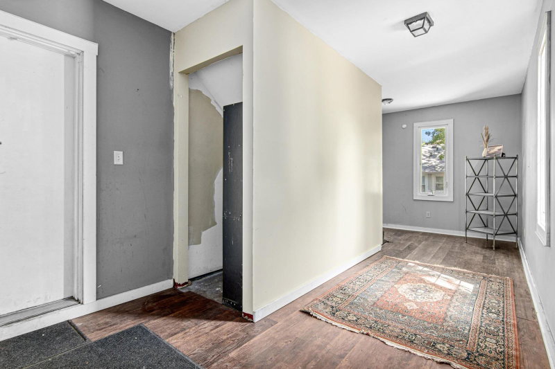 3236 James Avenue N - Photo 35