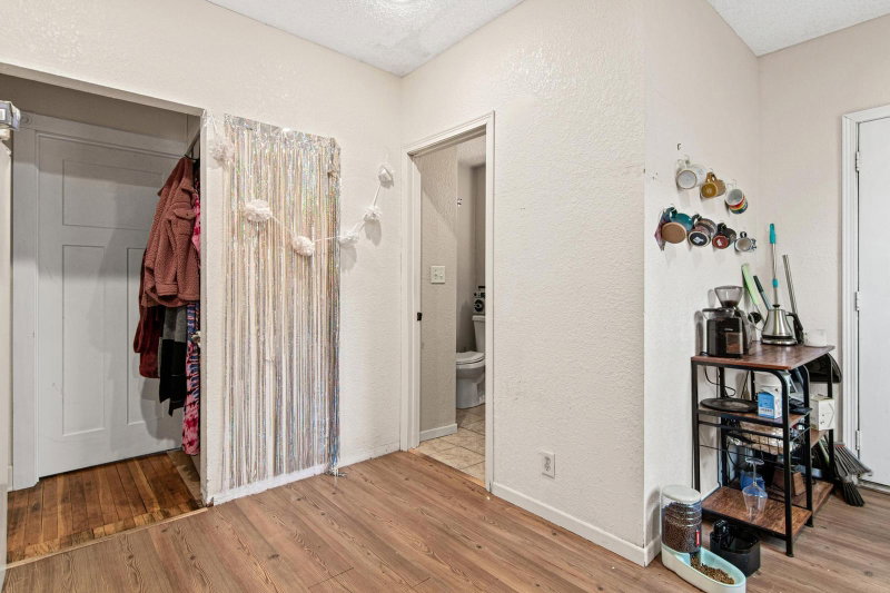3236 James Avenue N - Photo 9