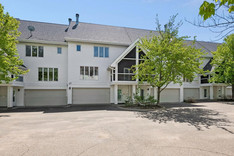 930 Dartmouth Place SE - Photo 2