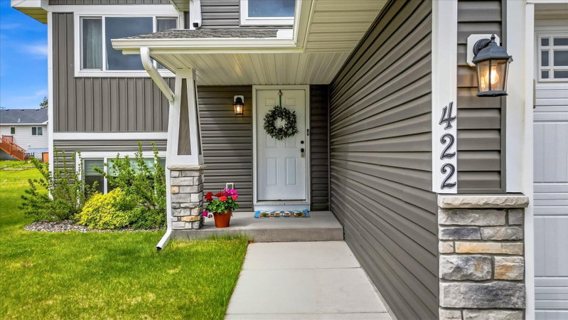 422 Bluebird Drive NW - Photo 2
