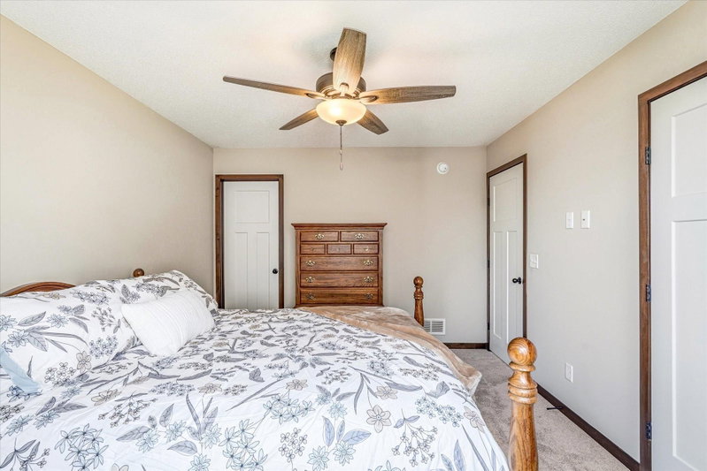422 Bluebird Drive NW - Photo 24